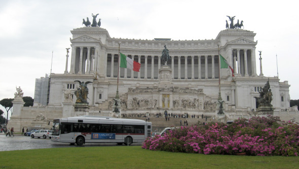 A quiet Piazza Venezia?