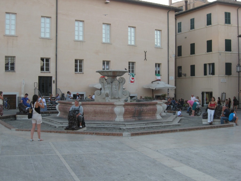 Senigallia - Fountain of the Lions or Ducks?