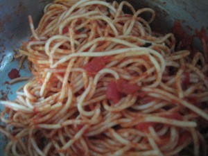 Pasta recipe: Frittata di Spaghetti al pomodoro - cooled pasta