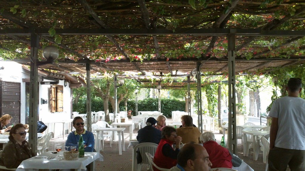 Lunch in Bracciano - Outdoor Dining