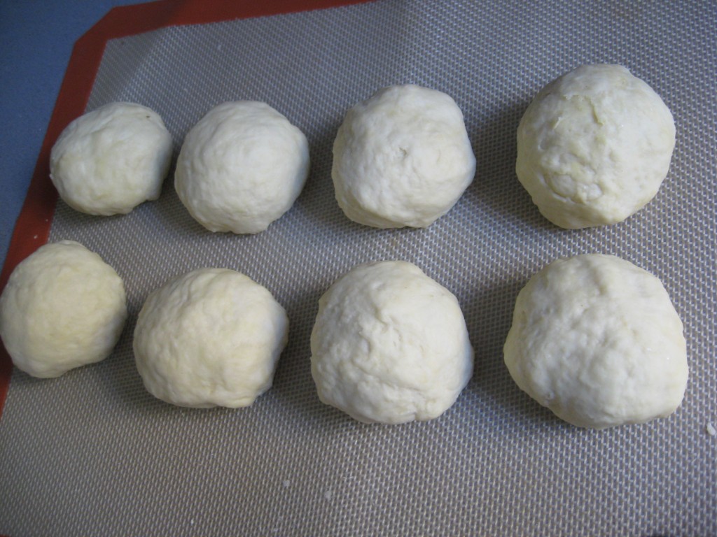 Piadina: Italian Flatbread - Smaller balls