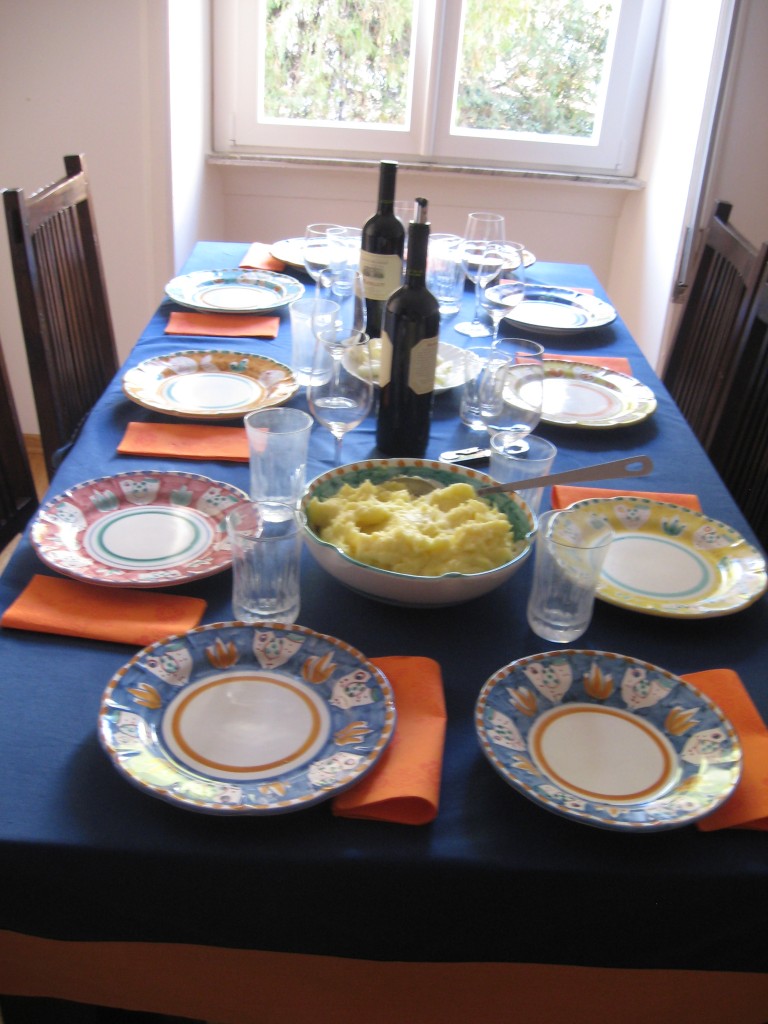 Thanksgiving in Rome: Table Setting