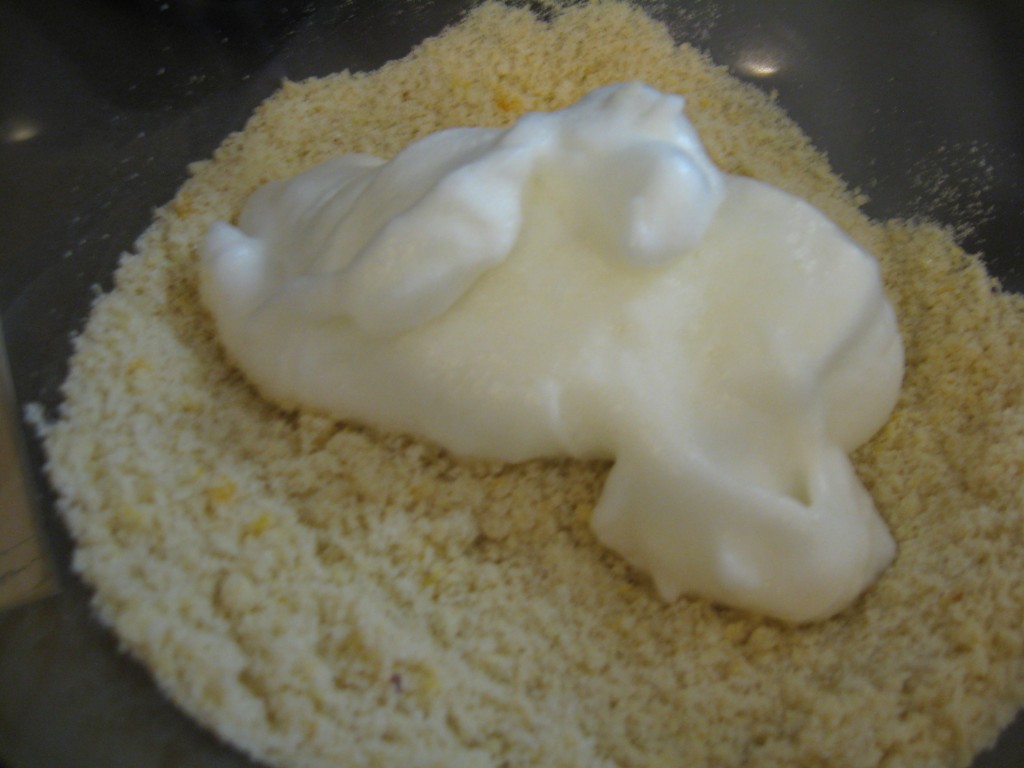 Ricciarelli recipe: Add eggwhites