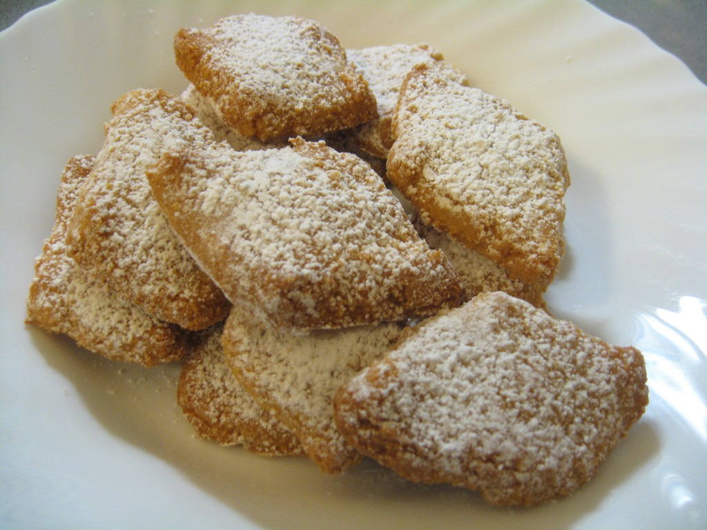 Ricciarelli recipe: Italian Christmas Cookie