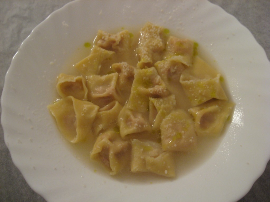 How to make tortellini with broth