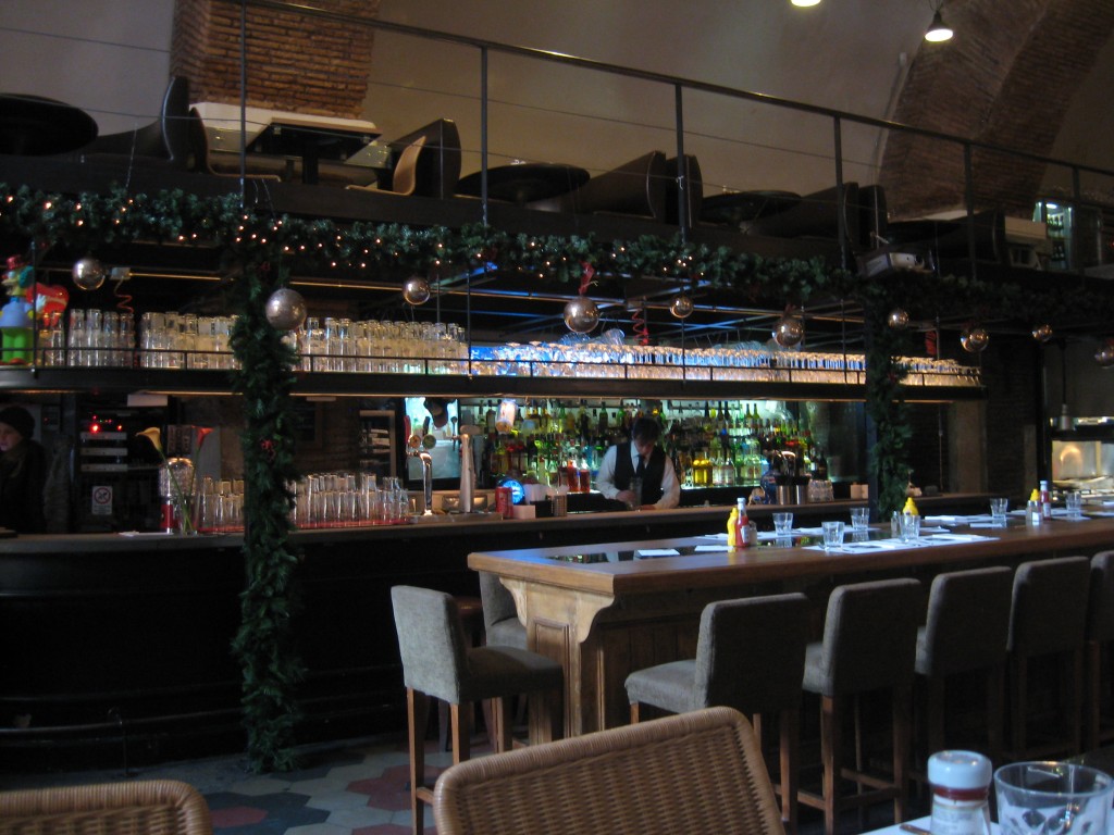 Restaurant in Rome: Dining Area