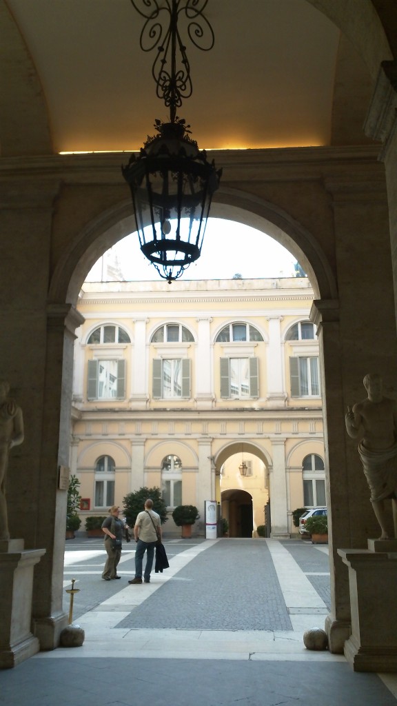 Attraction in Rome: Palazzo Valentini - Courtyard