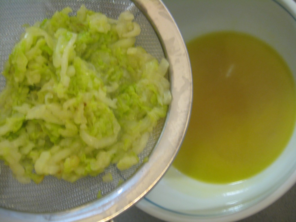 How to make Chinese dumplings: Napa cabbage