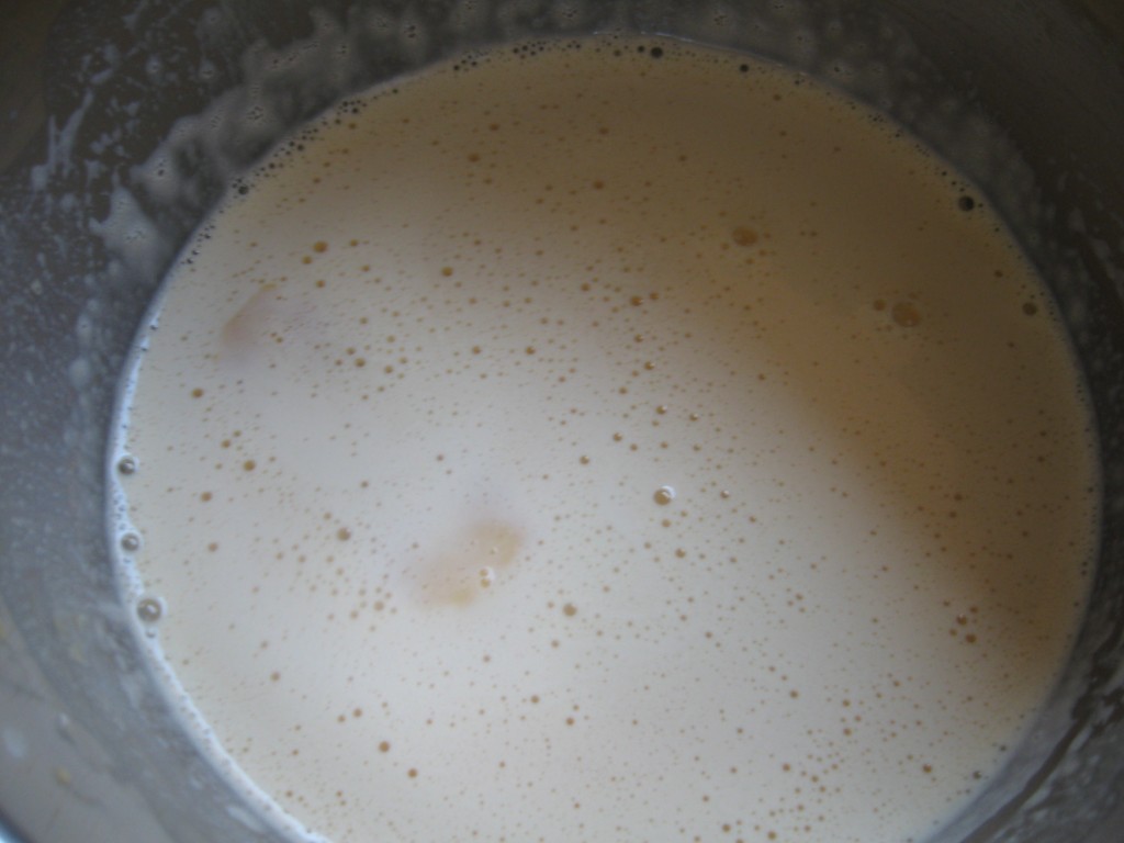 Brioche recipe: Pastry cream cooked over low flame