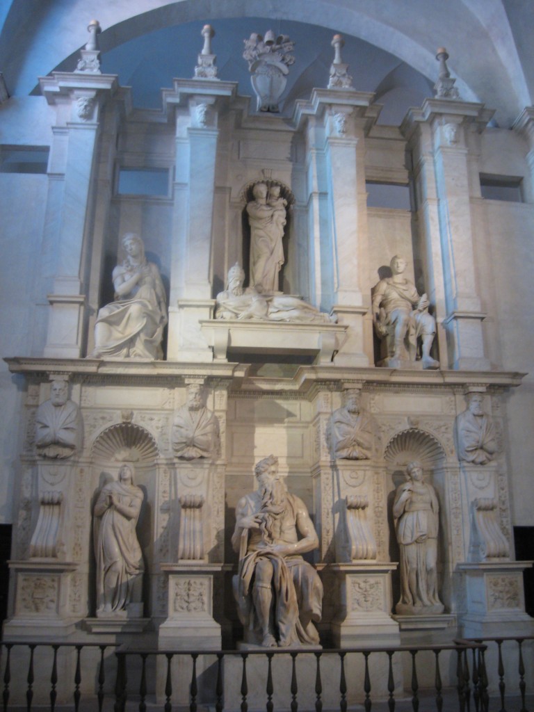 Attraction in Rome: St. Peter in Chains - Mausoleum of Pope Julius II