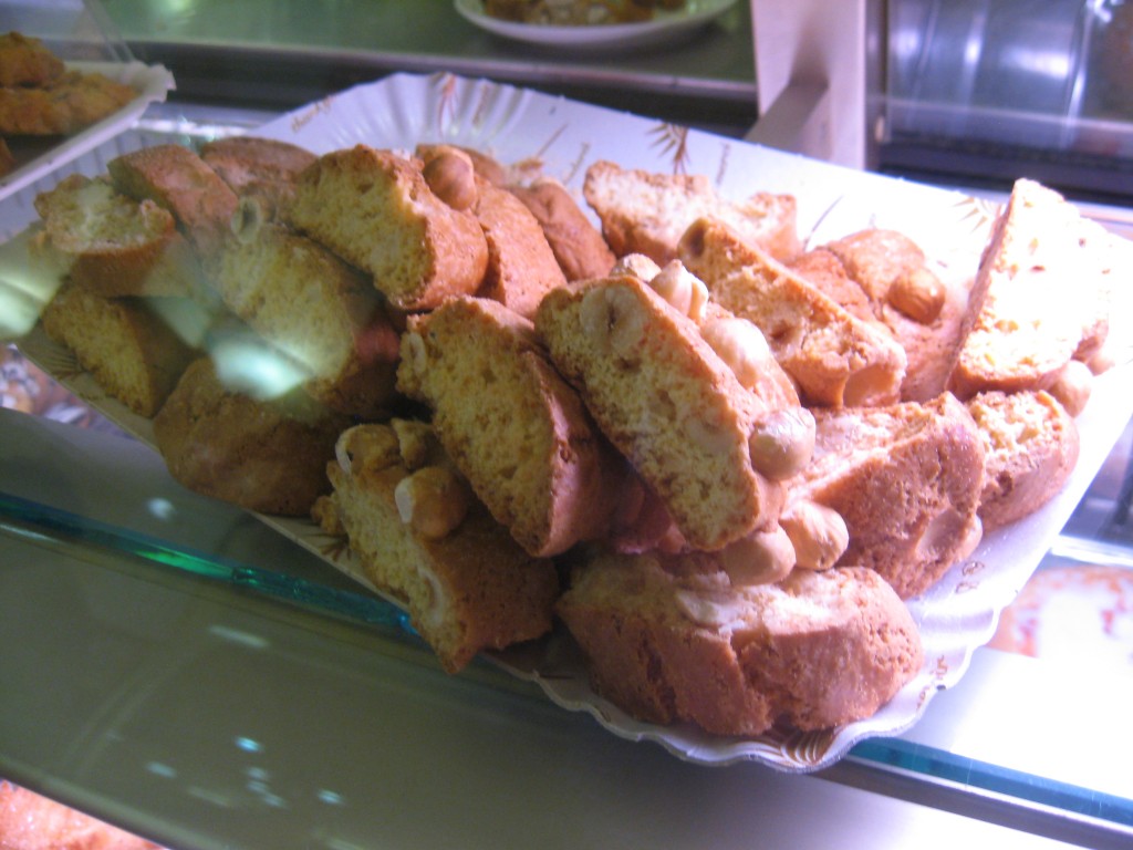 Tuscan Food: Cantuccini