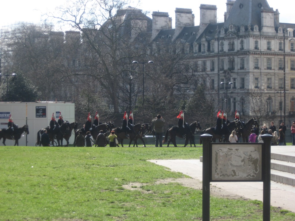 London Guided Tours: Guards