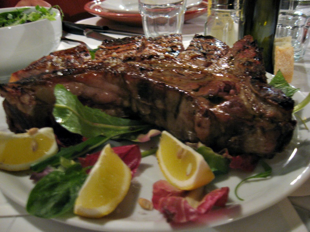 Tuscan Food: Thick Bistecca Fiorentina