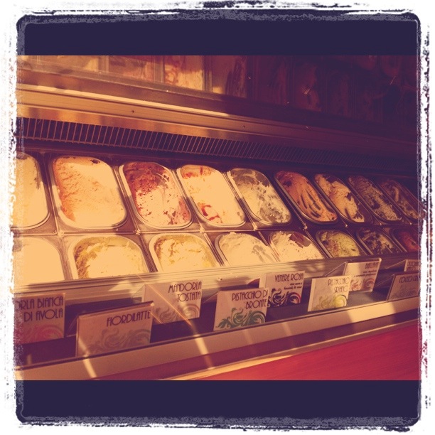 Gelateria Fatamorgana: Rows of Gelato