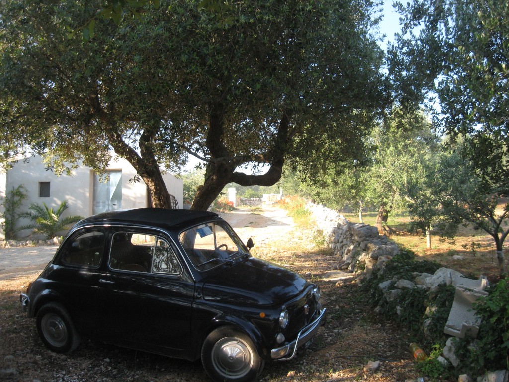 Black Vintage Fiat 500 in Puglia