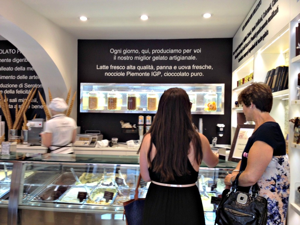 Gelato Shop Rome - Venchi - Inside