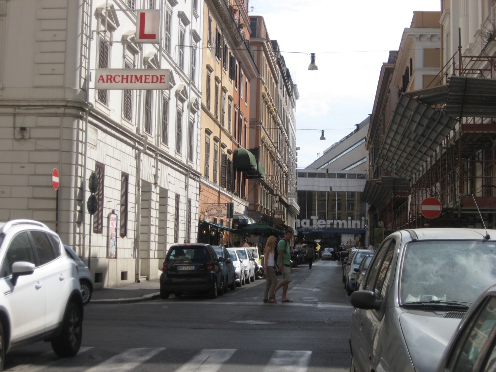 Budget Accommodation in Rome - The Beehive near Termini