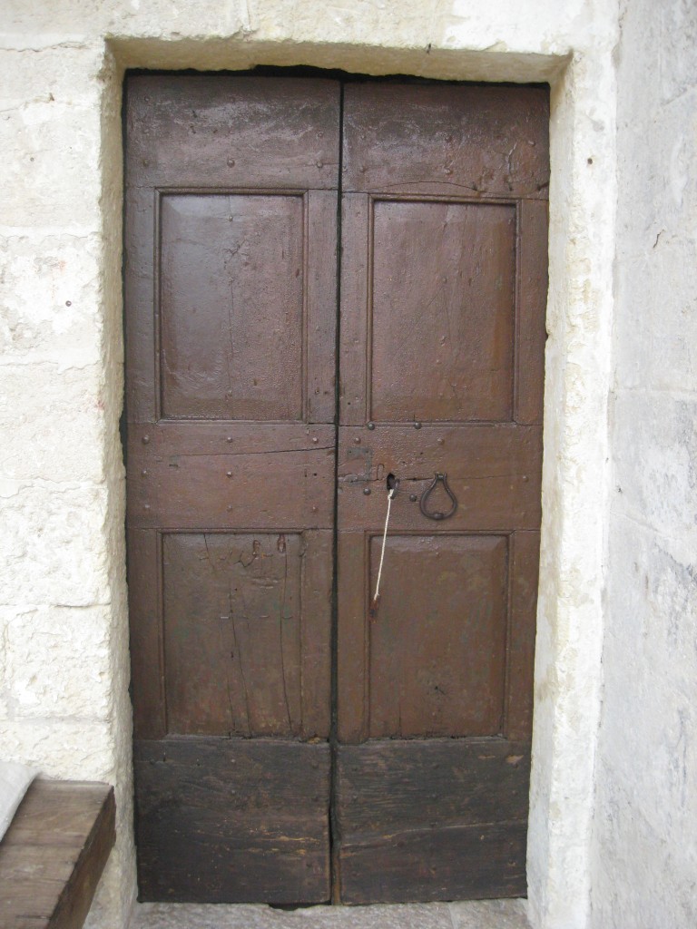 Matera Italy: Le Grotte della Civita - Door