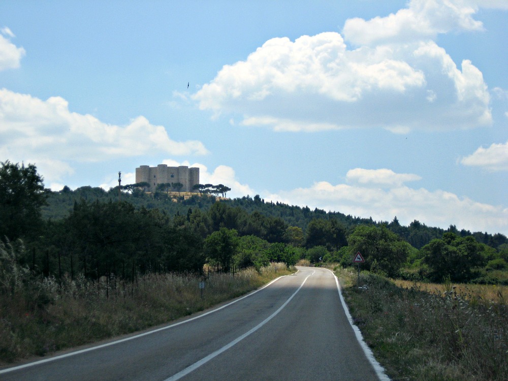 Castel del Monte - View from road