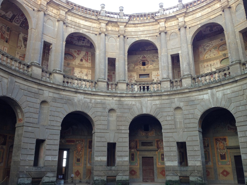 Hidden gems in Lazio - Palazzo Farnese - Caprarola - Worn out