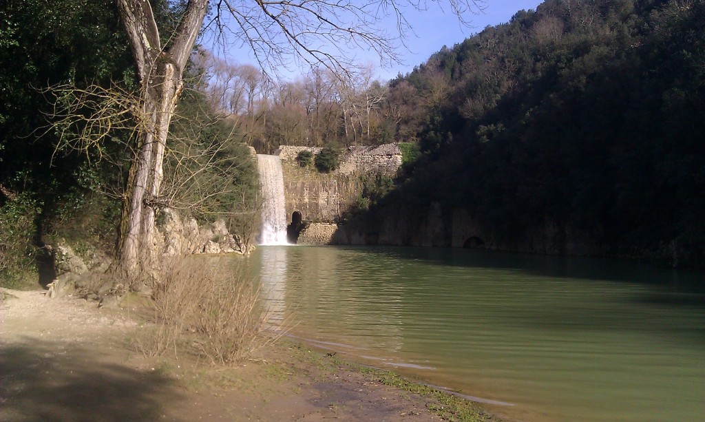 Walk in the park outside the city walls of Amelia