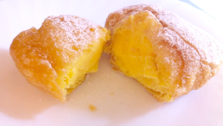 Bigne di San Giuseppe from the pastry shop 