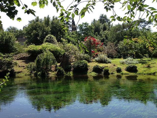 Day trip from Rome: Garden of Ninfa - Organized Chaos