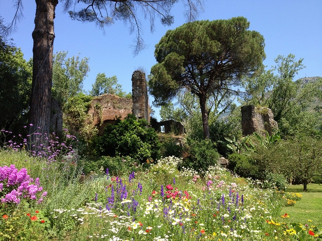 Day trip from Rome: Garden of Ninfa - Flowers and Ruins