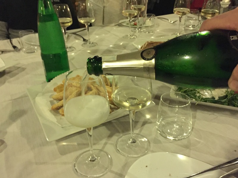 Guided Wine Pairing Dinner in Rome: Fried vegetable appetizers with sparkling wine