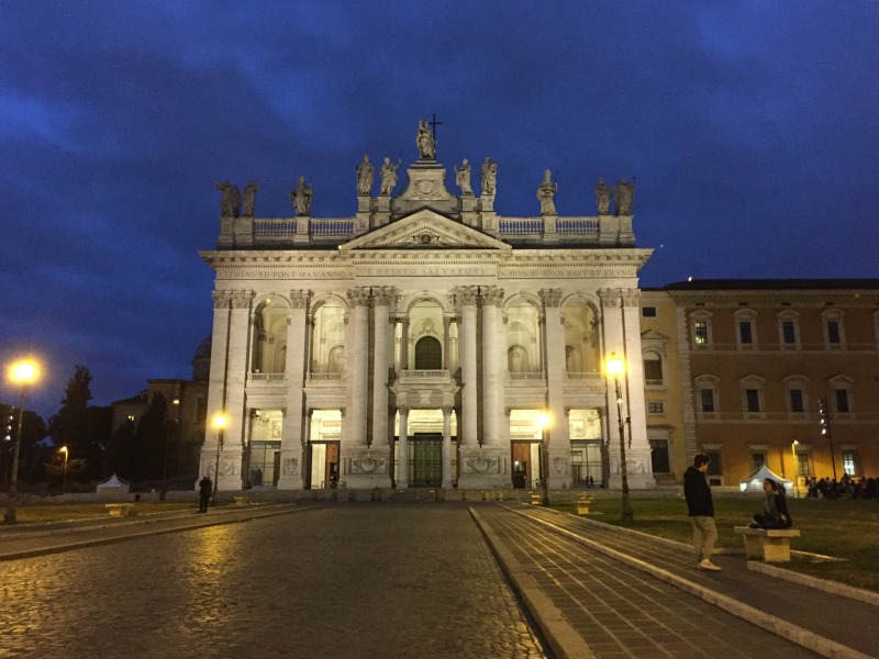 Basilica di San Giovanni in Laterano | | 15 Must-Visit Places on Your First Visit to Rome | BrowsingRome.com