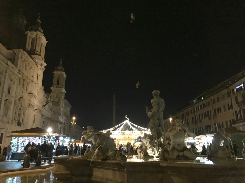 Piazza Navona in Rome during the holidays | BrowsingRome.com